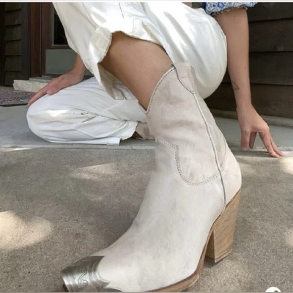 FREE PEOPLE BRAYDEN WESTERN BOOTS IN BONE 41 11
